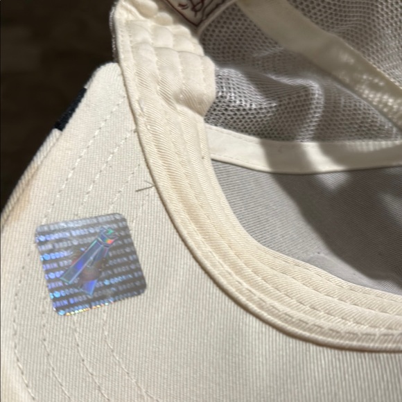 Goorin Bros Ladybug Cap - Picture 3 of 5